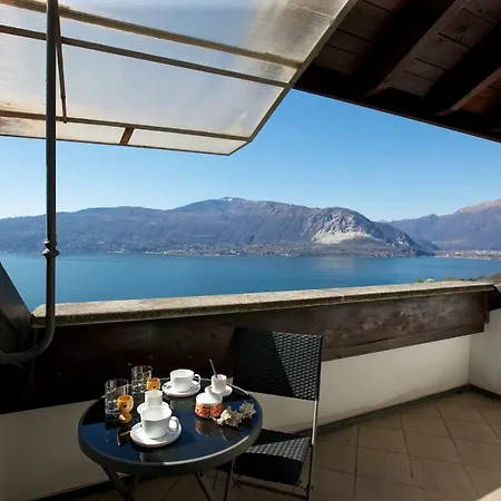 Vista Borromeo Apartment